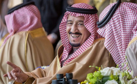 Cîte tone de bagaje şia luat cu el regele Arabiei Saudite