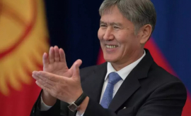 Президент Киргизии подарил Путину породистого скакуна ФОТО