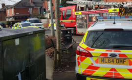 Un șofer a intrat cu mașina în pietoni în Manchester VIDEO