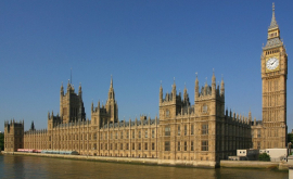 FOC DE ARME în apropierea Parlamentului din Marea Britanie FOTO