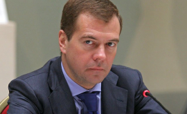 Un număr impunător de ruși vor demiterea lui Medvedev