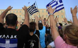 Grecia Greve și marșuri contra noilor măsuri de austeritate