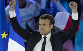 Макрон на президентских выборах во Франции получил 6610 голосов