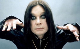 Ozzy Osbourne va urla la lună