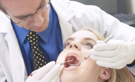 Стоматолога подозревают в удалении 22 здоровых зубов у пациентки