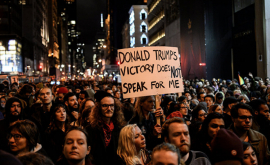 La Casa Albă au loc proteste Ce ia nemulțumit pe americani