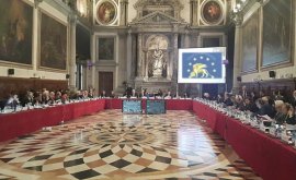 Ce spun experții despre concluziile preliminare ale Comisiei de la Veneția 