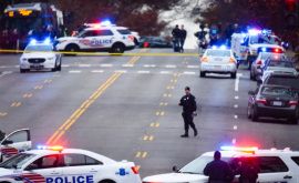 В Вашингтоне пикап влетел в полицейских возможен теракт