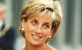 Dezvăluireșoc Prințesa Diana sa aruncat pe scări cînd era însărcinată