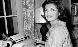 Памятные часы Джеки Кеннеди ушли с молотка за 379 тысяч долларов