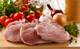 5 tone de carne de porc de calitate dubioasă urma să ajungă în comerț