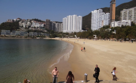 Почему в Гонконге закрыли 13 пляжей