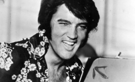 Fanii din toată lumea comemorează 40 de ani de la moartea lui Elvis Presley