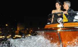 Джордж и Амаль Клуни повторили свой свадебный круиз три года спустя ФОТО