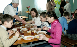 В Гагаузии предлагают кормить школьников с 5 по 12 классы
