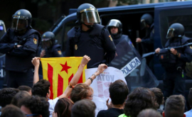 Poliția spaniolă a sigilat secțiile de vot din Catalonia