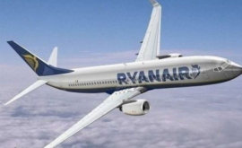 Avion Ryanair escortat de avioane de luptă în urma unei farse FOTO