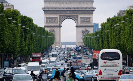 Parisul va elimina toate mașinile cu motoare cu ardere internă