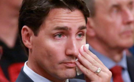 Premierul canadian a izbucnit în plîns în fața presei VIDEO