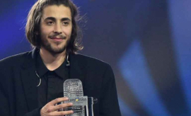Cîștigătorul Eurovisionului a fost conectat la o inimă artificială