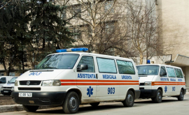 Ministerul Sănătăţii va procura 60 de ambulanţe noi pentru spitalele raionale