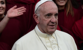 Papa Francisc interzice vînzarea ţigărilor în Vatican