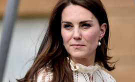 Ce a purtat Kate Middleton la aniversarea nunţii de platină a Reginei FOTO