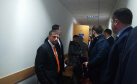 Дело Лучинского Шор пришел в суд в сопровождении телохранителей ФОТО