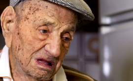 Cel mai bătrîn bărbat din lume a împlinit 113 ani și dezvăluie care este secretul său