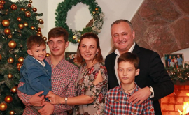 Игорь Додон поздравил граждан с Рождеством Христовым