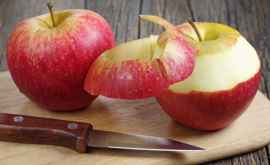 De ce e bine să mîncăm merele cu tot cu coajă