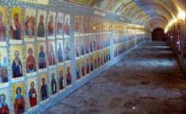 Un tunel din România adăpostește toți sfinții din calendarul ortodox