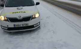 Atenție şoferi Se circulă în condiții de ninsoare 