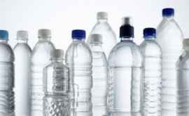 Întregul adevăr despre apa în sticle de plastic