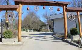 В селе Бравича установили необычные ворота ФОТО