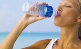Сколько воды нужно пить чтобы сохранить себя в форме