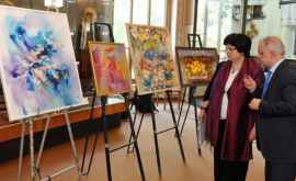 Expoziție a pictorilor şi sculptorilor francofoni vernisată în capitală