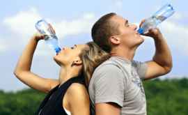 Развенчан миф о двух литрах воды в день
