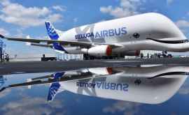 Balena cerului Cum arată avionul care transportă alte avioane