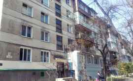 Acoperişurile a peste 400 de blocuri din Chişinău vor fi reparate 