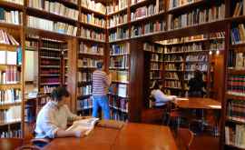 40 de bibliotecari moldoveni participă la un program de formare profesională 