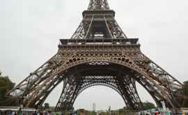 Turnul Eiffel a fost închis