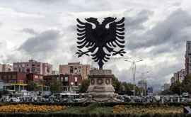 Poliția albaneză efectuează percheziţii în masă