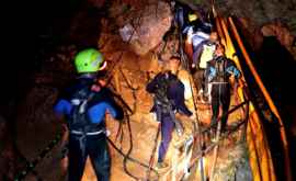 Femeie salvată după ce a fost blocată 12 ore întro peșteră