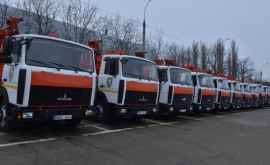 Chișinău are 12 autospeciale noi pentru colectarea și transportarea deșeurilor