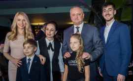 Igor Dodon ia felicitat pe jucătorii de șah din Moldova