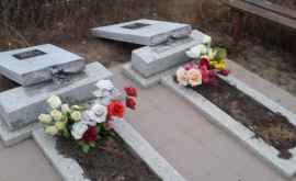 Вандалы разрушили десятки могил на кагульском кладбище