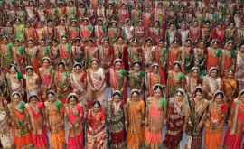 Un magnat indian căsătorește în fiecare an sute de femei