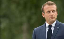 Macron acuză o violenţă extremă a vestelor galbene