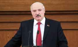 Лукашенко предупредил об угрозе Белоруссии с Запада и Востока